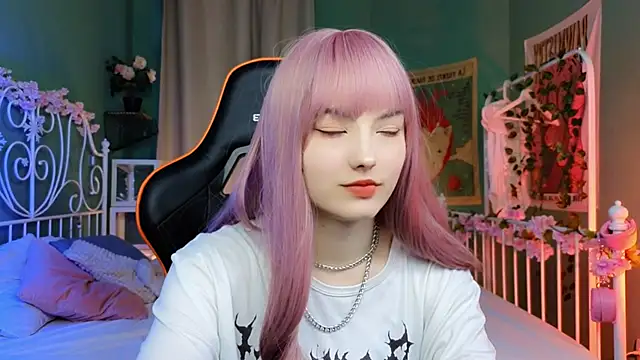 Akemi Sora  online show from March 4, 2025, 3:15 pm