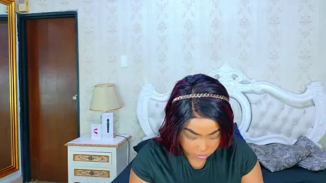 TianahGlow online show from November 10, 2025, 8:25 pm