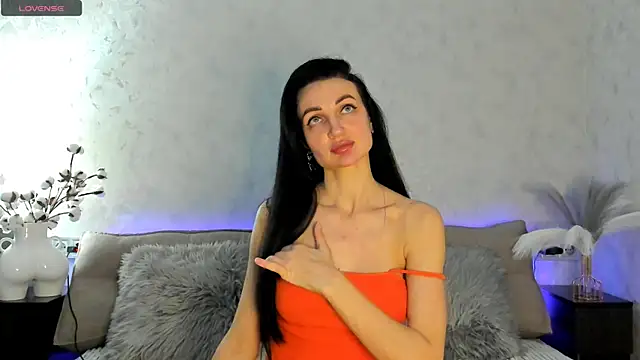 Snapshot of Tina_Mart chatting on March 6, 2025, 7:32 pm Tina Mart online show from March 6, 2025, 7:32 pm
