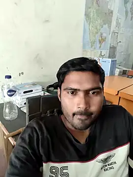 ccuteboyyyy online show from March 6, 2025, 11:36 am