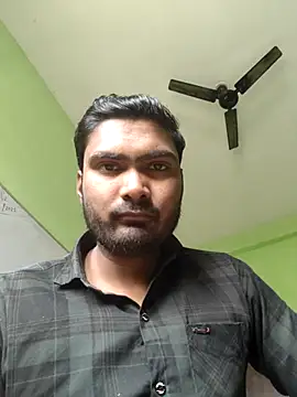 ccuteboyyyy online show from March 10, 2025, 4:07 am