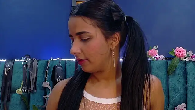 MariamLaraa online show from March 21, 2025, 2:29 pm