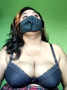 Snapshot of rani130 chatting on January 19, 2026, 1:42 am rani130 online show from January 19, 2026, 1:42 am