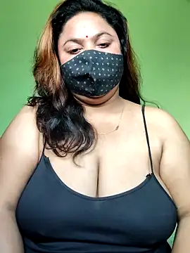 Snapshot of rani130 chatting on February 18, 2026, 1:47 am rani130 online show from February 18, 2026, 1:47 am