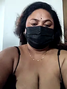 Snapshot of rani130 chatting on May 14, 2026, 1:24 am rani130 online show from May 14, 2026, 1:24 am