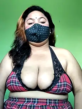 Snapshot of rani130 chatting on February 8, 2026, 1:36 am rani130 online show from February 8, 2026, 1:36 am