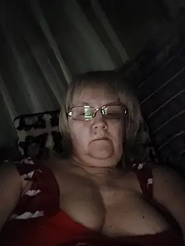 Snapshot of Violet5364 chatting on April 6, 2026, 8:54 pm Violet5364 online show from April 6, 2026, 8:54 pm