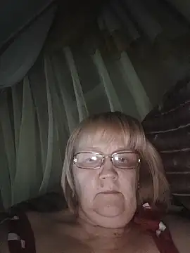 Snapshot of Violet5364 chatting on April 15, 2026, 8:20 pm Violet5364 online show from April 15, 2026, 8:20 pm