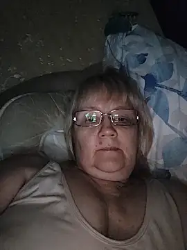 Violet5364 online show from November 27, 2025, 8:42 pm