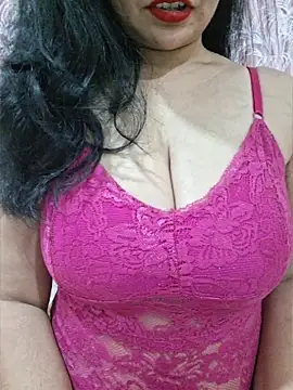 Snapshot of Jassi_Does chatting on May 4, 2026, 10:01 pm Jassi Does online show from May 4, 2026, 10:01 pm