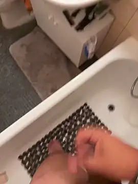 Sex-10-10 online show from September 11, 2025, 4:07 pm