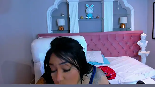 Snapshot of emma_purple_ chatting on February 11, 2025, 6:55 pm emma purple online show from February 11, 2025, 6:55 pm