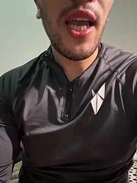 yaxxx03 online show from December 15, 2025, 7:20 pm