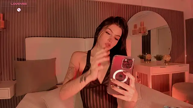 Giselle royy online show from November 5, 2025, 5:05 pm