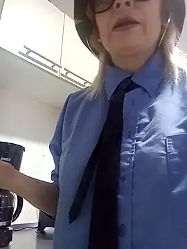 CandieGilson   online show from February 5, 2026, 11:28 am