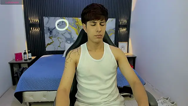 Snapshot of Estiv18_ chatting on February 27, 2026, 4:34 am Estiv18 online show from February 27, 2026, 4:34 am