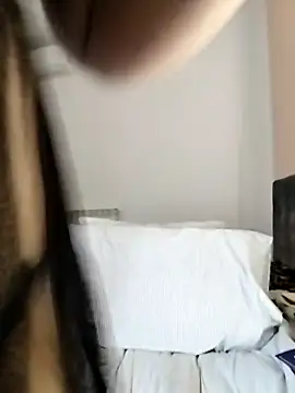 Pumabionda online show from April 12, 2026, 10:35 pm