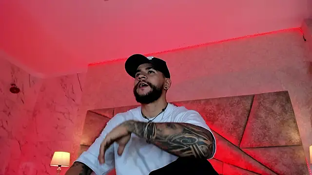 Snapshot of DickGriffith_ chatting on February 10, 2026, 12:53 am DickGriffith online show from February 10, 2026, 12:53 am