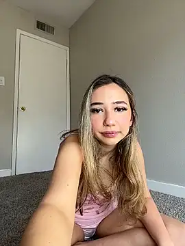 angelicasn0w online show from February 6, 2026, 3:08 pm