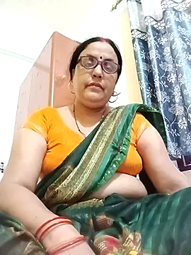 Kiyara8 online show from September 28, 2025, 2:29 am