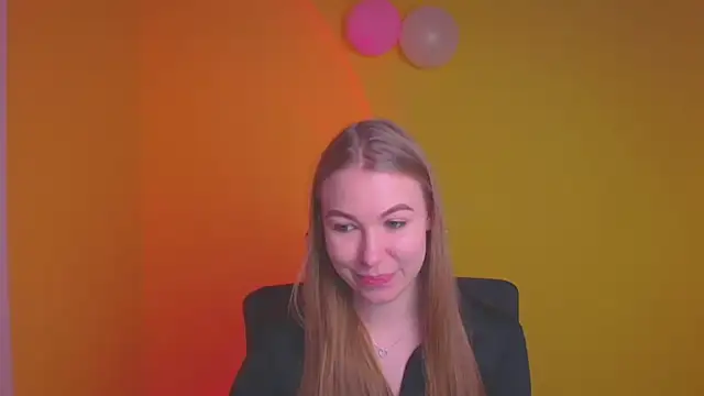 Snapshot of Dana_flowers chatting on February 20, 2025, 12:25 pm Dana flowers online show from February 20, 2025, 12:25 pm