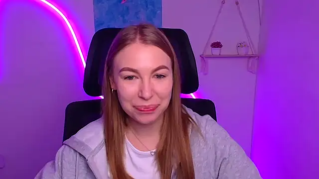 Snapshot of Dana_flowers chatting on November 19, 2025, 6:24 am Dana flowers online show from November 19, 2025, 6:24 am