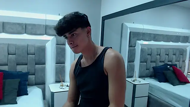 DrakeCollinss online show from March 18, 2025, 10:37 pm