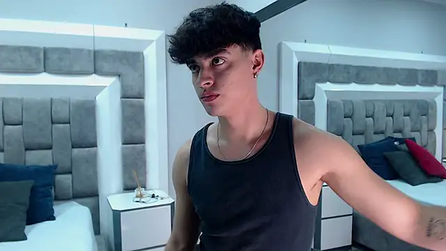 DrakeCollinss online show from March 18, 2025, 7:33 pm