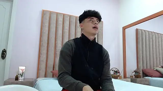 DrakeCollinss online show from March 5, 2025, 11:27 pm