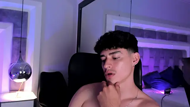 DrakeCollinss online show from September 25, 2025, 11:44 pm