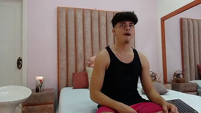 DrakeCollinss online show from March 4, 2025, 8:38 pm