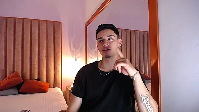 DrakeCollinss online show from November 27, 2025, 12:27 pm