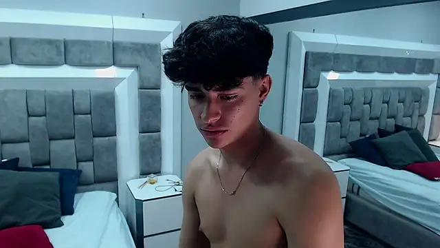 DrakeCollinss online show from March 17, 2025, 10:40 pm