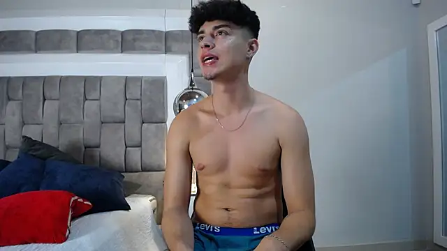 DrakeCollinss online show from February 19, 2025, 1:51 am