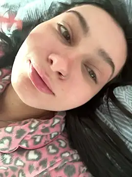 Snapshot of lunalovelee chatting on November 14, 2025, 6:17 am lunalovelee online show from November 14, 2025, 6:17 am