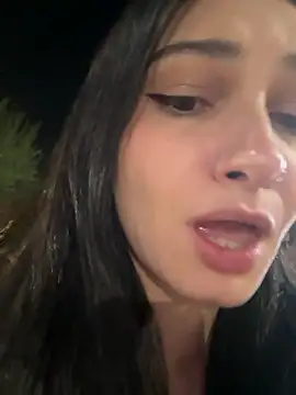 Snapshot of lunalovelee chatting on October 19, 2025, 3:26 pm lunalovelee online show from October 19, 2025, 3:26 pm