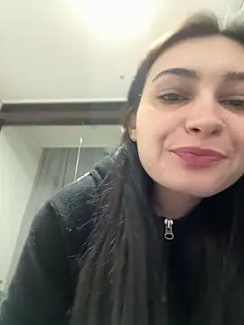 Snapshot of lunalovelee chatting on March 4, 2026, 11:07 am lunalovelee online show from March 4, 2026, 11:07 am