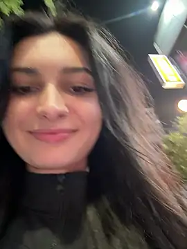 Snapshot of lunalovelee chatting on September 15, 2025, 1:33 pm lunalovelee online show from September 15, 2025, 1:33 pm