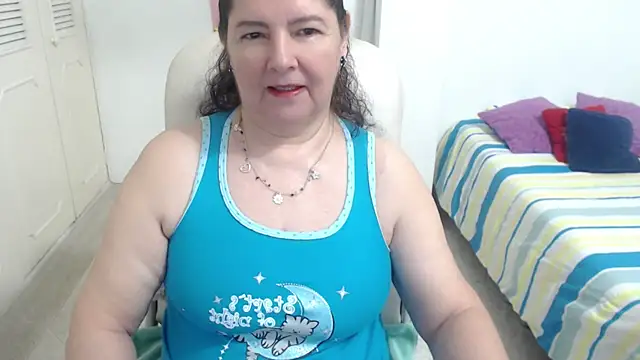 leonela 69 online show from May 14, 2026, 12:29 am