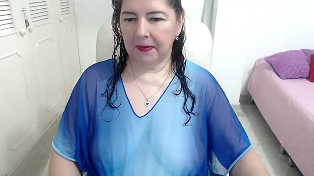 leonela 69 online show from April 25, 2026, 12:35 am