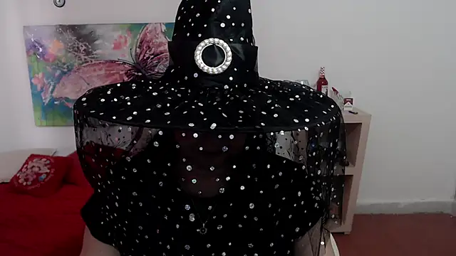 leonela 69 online show from October 31, 2025, 9:22 pm