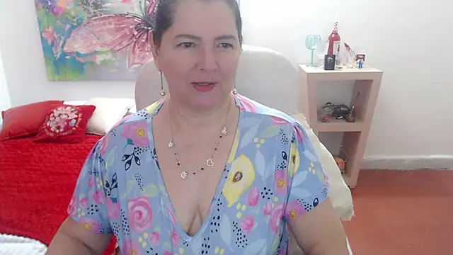 leonela 69 online show from October 27, 2025, 4:02 am