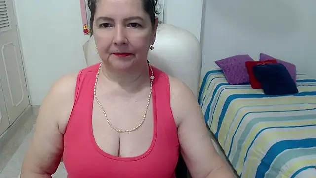 leonela 69 online show from May 14, 2026, 10:29 pm