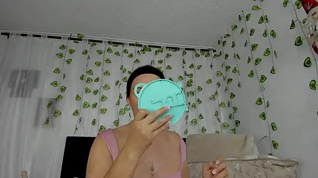 EmiliaRose  online show from May 26, 2026, 12:09 am