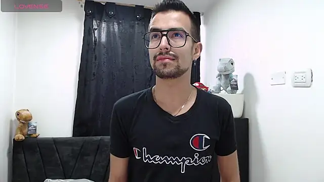 Snapshot of Demian_val chatting on February 10, 2026, 11:53 am Demian val online show from February 10, 2026, 11:53 am