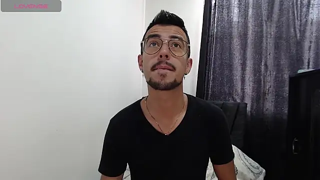 Snapshot of Demian_val chatting on March 3, 2025, 1:01 pm Demian val online show from March 3, 2025, 1:01 pm