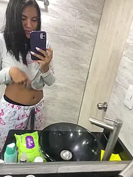 natasha steele online show from September 25, 2025, 3:40 pm