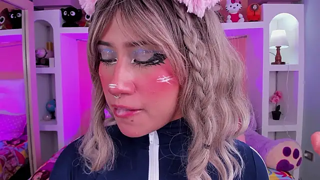 Snapshot of miss___megan chatting on March 20, 2026, 2:23 am miss megan online show from March 20, 2026, 2:23 am