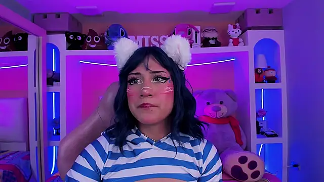 miss   megan online show from May 25, 2026, 2:33 am