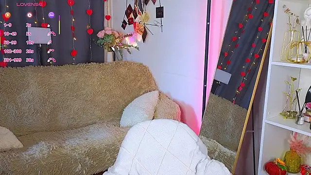 Caroline  Brown online show from March 18, 2026, 5:54 am